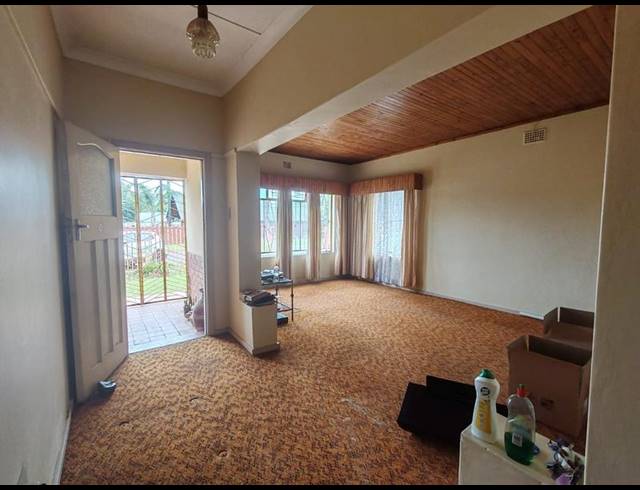 4 BEDROOM HOUSE FOR SALE IN PRETORIA GARDENS